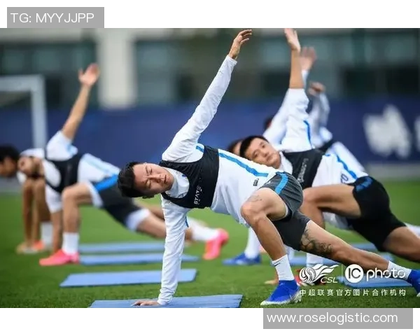 足球明星如何通过力量训练增强肌肉力量提升比赛表现的秘密揭秘